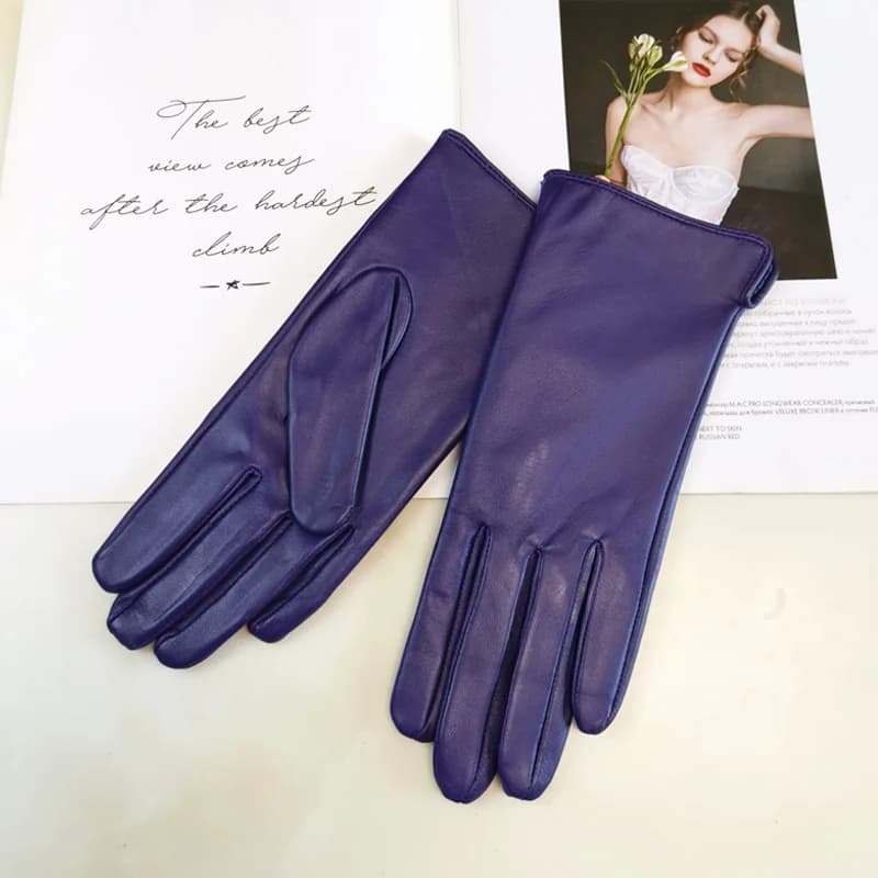 gants violet étoilé