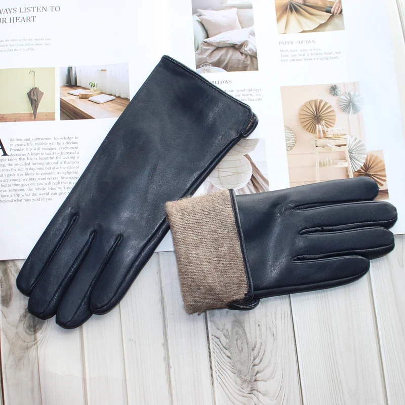 gants-en-cuir-noirs-élégants