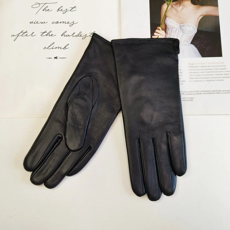 gants-en-cuir-noirs-luxe